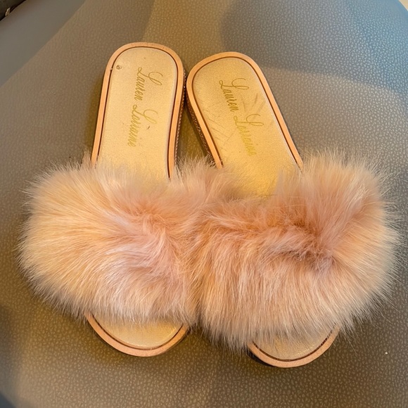 Pink Fluffy Sandal Slippers Lauren Lorraine - Picture 1 of 4